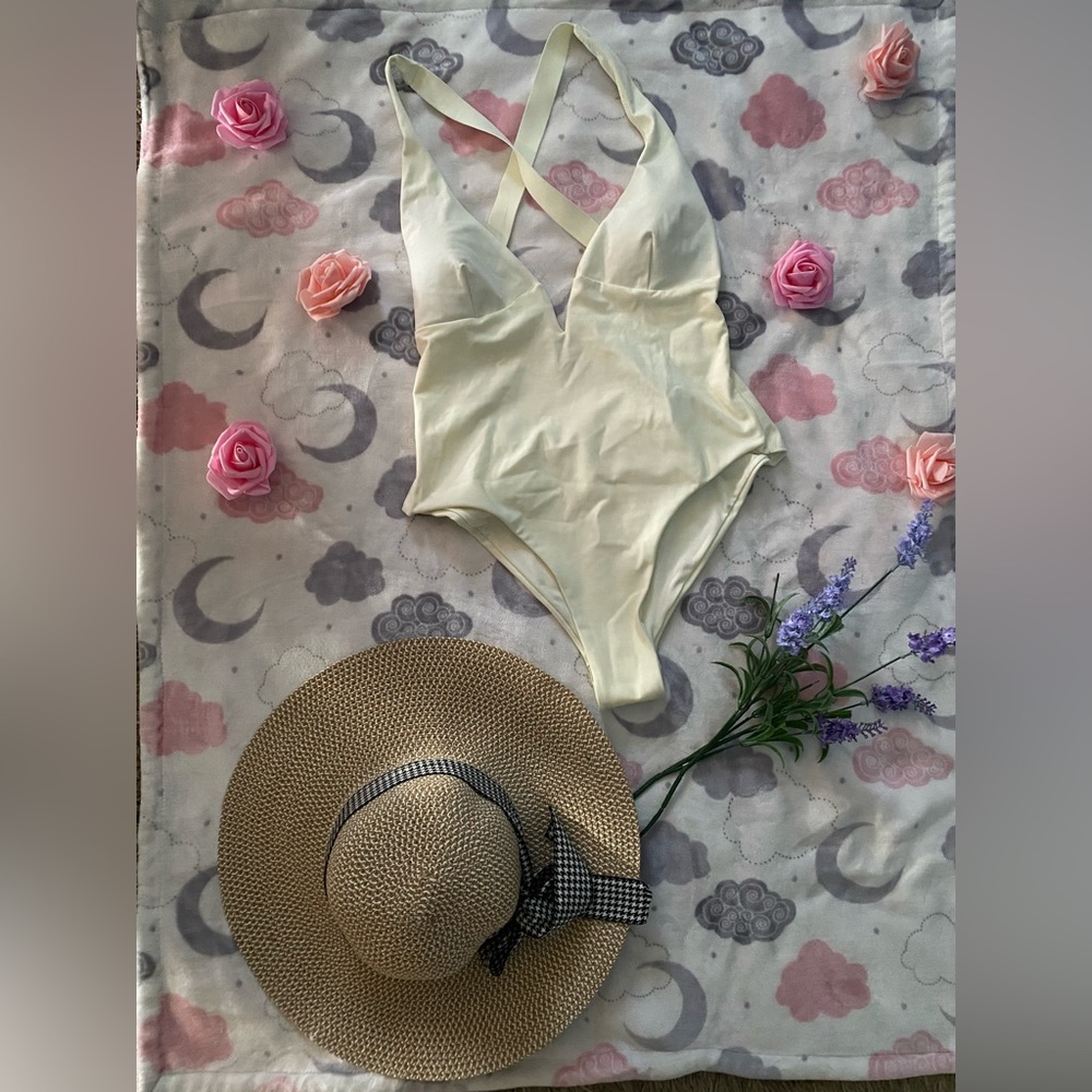 Brand new Zara cross back strapless bodysuit with tag